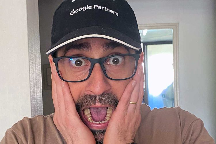 Google agrupa los “Resultados patrocinados” (y ahora puedes ocultarlos): qué cambia realmente para tu CTR, visibilidad y ROAS